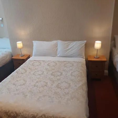 Guest house Parkway
